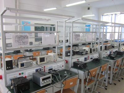 電氣工程系實訓與技術開發 點亮未來的實踐探索